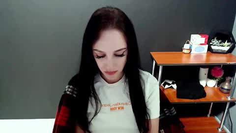 Snapshot of blacky_berry chatting on January 2025 04:23:02 PM Ivy online show from January 2025 04:23:02 PM