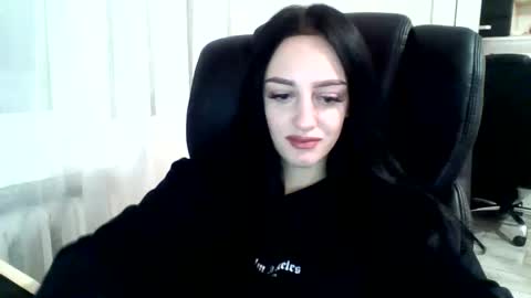 Snapshot of blacky_berry chatting on January 2025 04:09:01 PM Ivy online show from January 2025 04:09:01 PM