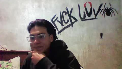 Snapshot of blade_sensual chatting on November 2025 08:58:02 AM blade_sensual online show from November 2025 08:58:02 AM