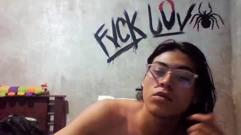 Snapshot of blade_sensual chatting on November 2025 05:07:02 AM blade_sensual online show from November 2025 05:07:02 AM