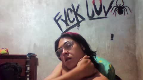 Snapshot of blade_sensual chatting on December 2025 03:56:01 AM blade_sensual online show from December 2025 03:56:01 AM