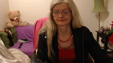 Snapshot of blairfort chatting on December 2024 05:12:01 PM blairfort online show from December 2024 05:12:01 PM