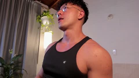 Snapshot of blake_levi chatting on February 2025 02:50:02 AM Blake Levi Independent Model online show from February 2025 02:50:02 AM