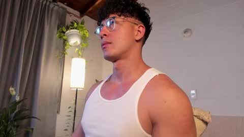 Snapshot of blake_levi chatting on February 2025 12:41:02 AM Blake Levi Independent Model online show from February 2025 12:41:02 AM