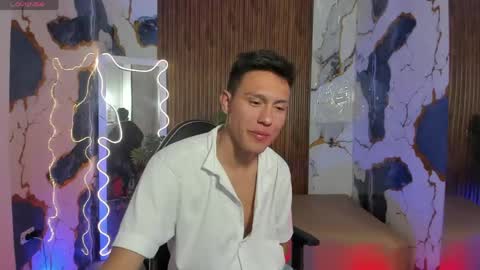 Snapshot of blake_tay chatting on April 2026 03:33:01 AM blake_tay online show from April 2026 03:33:01 AM