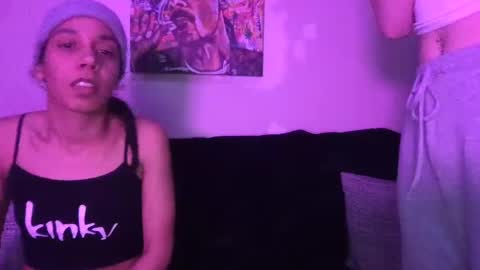 2girls1blunt online show from January 2025 06:24:01 AM