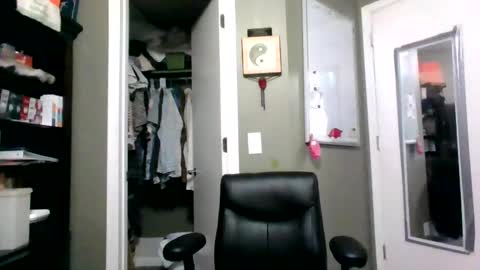 Snapshot of blazeentertainment2025 chatting on October 2025 01:36:03 PM blazeentertainment2025 online show from October 2025 01:36:03 PM