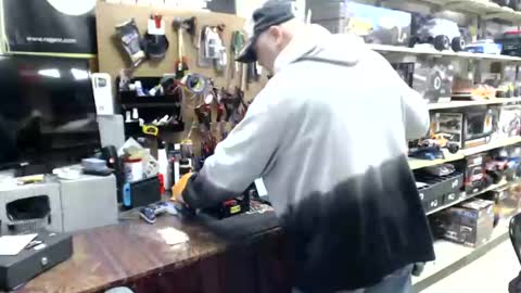 EeVeGuy online show from October 2025 12:15:02 PM