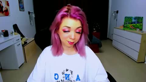 Nicole online show from December 2024 10:34:02 AM