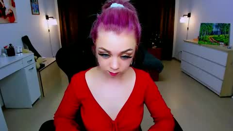 Nicole online show from December 2024 11:59:01 AM