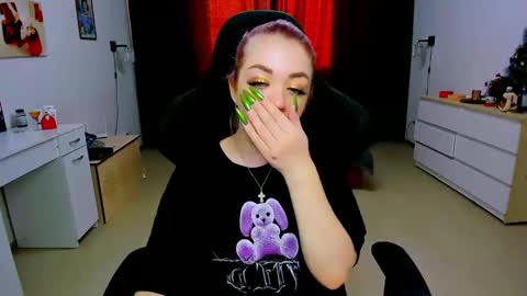 Nicole online show from January 2025 09:19:02 AM