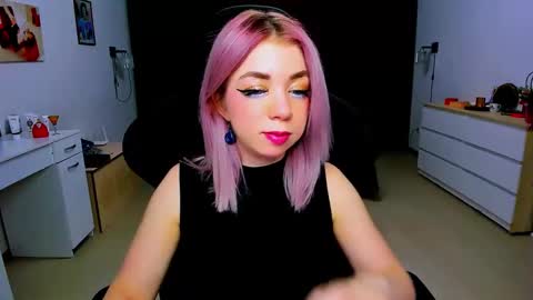 Nicole online show from January 2025 09:46:01 AM