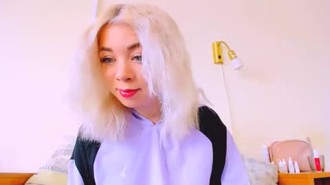 Nicole online show from February 2025 11:13:02 AM