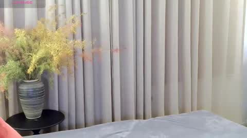 Snapshot of blon_kater chatting on January 2025 09:19:01 AM YoYo online show from January 2025 09:19:01 AM