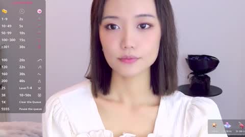 Snapshot of blon_kater chatting on November 2025 06:35:02 AM YoYo online show from November 2025 06:35:02 AM