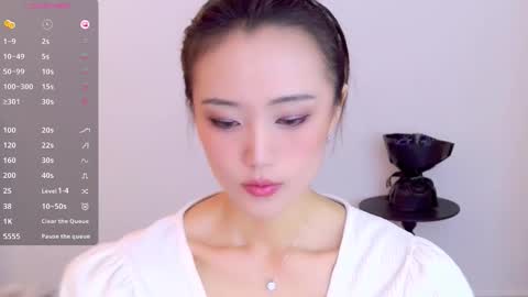 Snapshot of blon_kater chatting on December 2025 03:49:02 AM YoYo online show from December 2025 03:49:02 AM