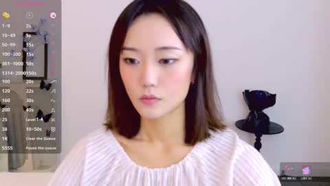 Snapshot of blon_kater chatting on December 2025 06:17:02 AM YoYo online show from December 2025 06:17:02 AM