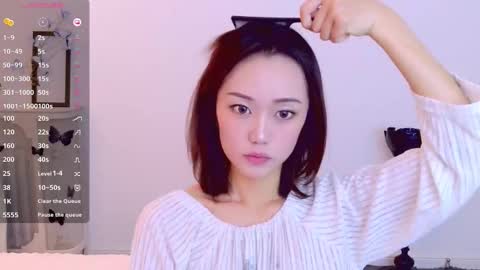 Snapshot of blon_kater chatting on December 2025 06:19:01 AM YoYo online show from December 2025 06:19:01 AM