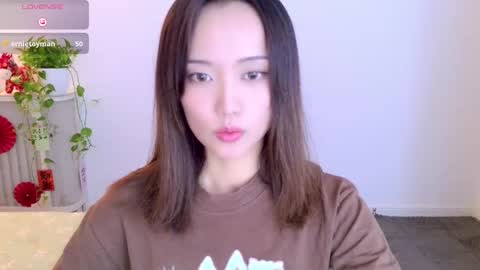 Snapshot of blon_kater chatting on April 2026 07:31:01 AM YoYo online show from April 2026 07:31:01 AM