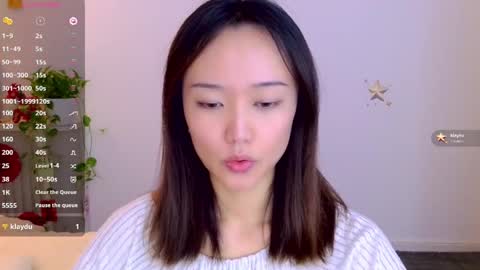 Snapshot of blon_kater chatting on April 2026 04:12:01 AM YoYo online show from April 2026 04:12:01 AM