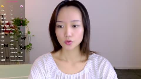 Snapshot of blon_kater chatting on April 2026 07:11:01 AM YoYo online show from April 2026 07:11:01 AM