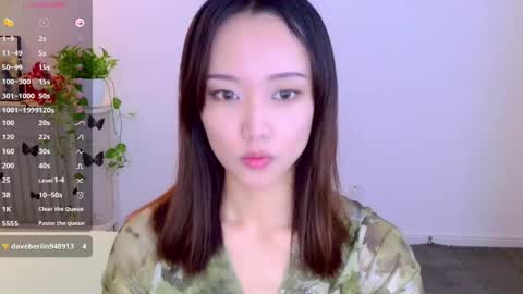 Snapshot of blon_kater chatting on April 2026 05:56:01 AM YoYo online show from April 2026 05:56:01 AM