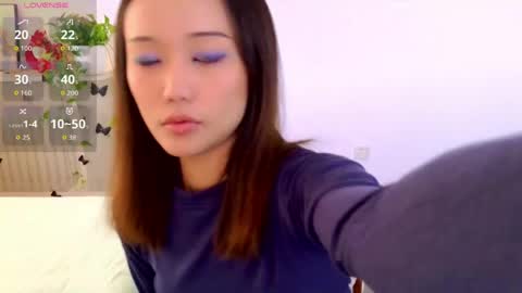 Snapshot of blon_kater chatting on May 2026 04:51:01 AM YoYo online show from May 2026 04:51:01 AM