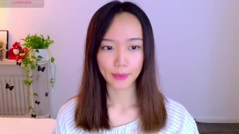 Snapshot of blon_kater chatting on May 2026 07:04:02 AM YoYo online show from May 2026 07:04:02 AM