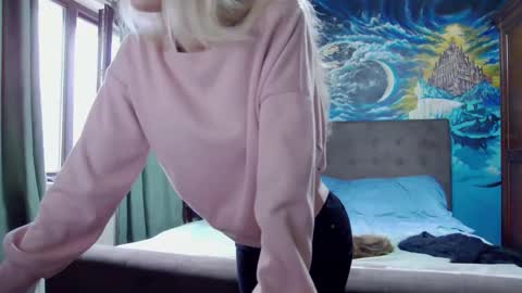 blonde4pasion online show from February 2026 02:32:02 PM