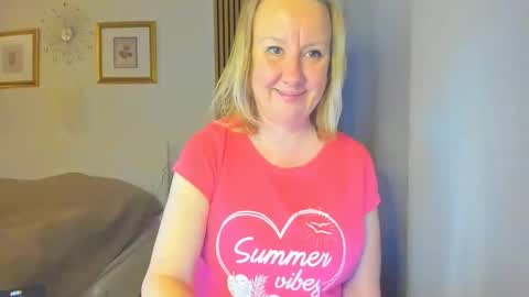 Snapshot of blonde_angel20 chatting on March 2025 05:39:02 PM Nicole online show from March 2025 05:39:02 PM