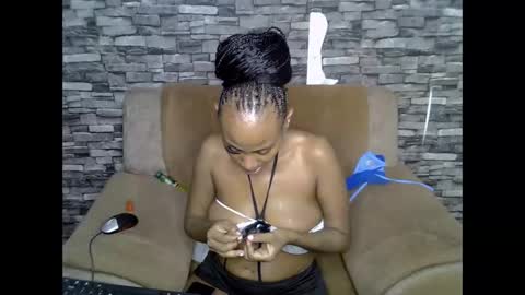 blonde_creamy online show from June 2026 03:07:01 AM