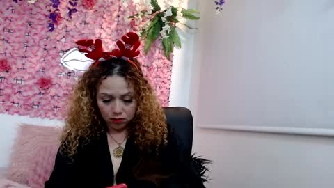 Snapshot of blonde_squirt_ chatting on December 2024 03:58:02 AM blonde_squirt_ online show from December 2024 03:58:02 AM