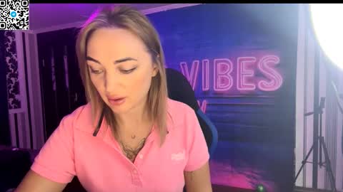 Snapshot of blonde_temptation chatting on September 2025 10:15:01 AM Meryem online show from September 2025 10:15:01 AM