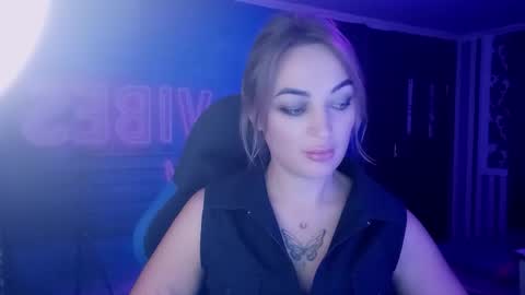 Snapshot of blonde_temptation chatting on October 2025 03:45:01 PM Meryem online show from October 2025 03:45:01 PM