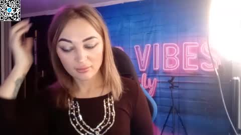 Snapshot of blonde_temptation chatting on October 2025 09:57:01 AM Meryem online show from October 2025 09:57:01 AM