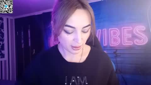 Snapshot of blonde_temptation chatting on November 2025 08:37:02 AM Meryem online show from November 2025 08:37:02 AM