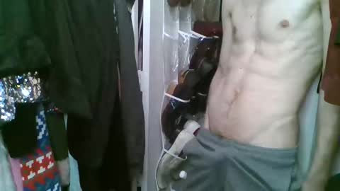 Snapshot of blondemaxcaliber chatting on April 2026 10:27:01 AM blondemaxcaliber online show from April 2026 10:27:01 AM