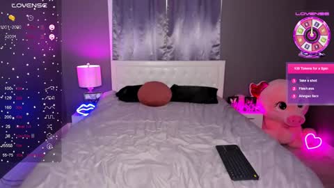 Snapshot of blondeprincess7 chatting on February 2025 09:18:01 PM Blondeprincess online show from February 2025 09:18:01 PM