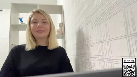 blondie_xoxoxo online show from October 2025 07:00:02 AM