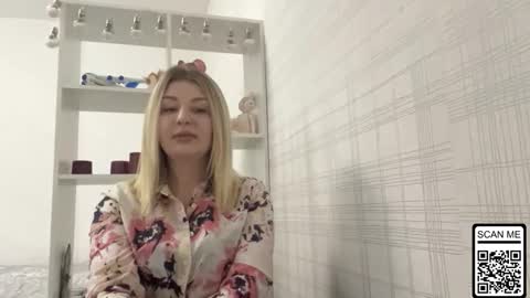 blondie_xoxoxo online show from January 2026 08:41:01 AM
