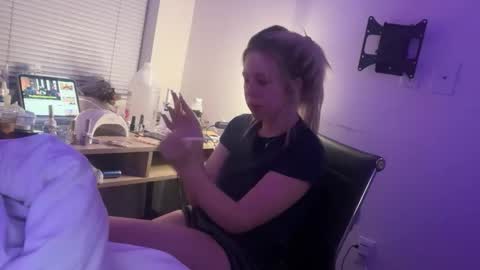 blondieangel11 online show from May 2026 07:02:02 AM