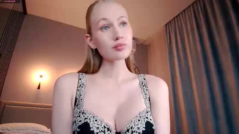 Mia online show from January 2026 09:50:02 PM