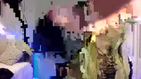 BlondLeyla online show from November 2025 06:07:02 PM