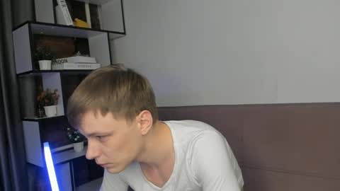Snapshot of blondvibe chatting on May 2026 09:31:02 PM Alik online show from May 2026 09:31:02 PM