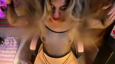 Isis online show from April 2026 10:07:02 PM