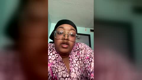blucinnamon online show from March 2026 07:42:02 PM