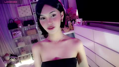 Snapshot of blue_aiveexx chatting on September 2025 06:35:01 PM aivee online show from September 2025 06:35:01 PM