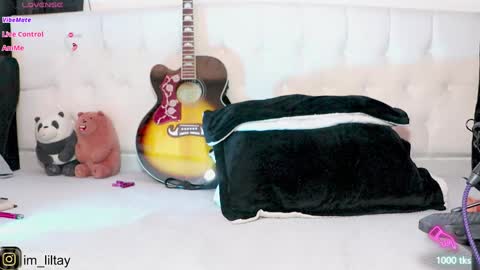 TAY   online show from January 2025 06:52:01 PM