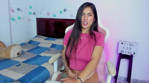 Linda  online show from January 2025 04:00:01 PM