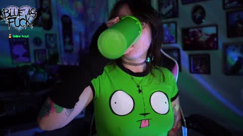 Blue online show from December 2024 01:37:02 AM